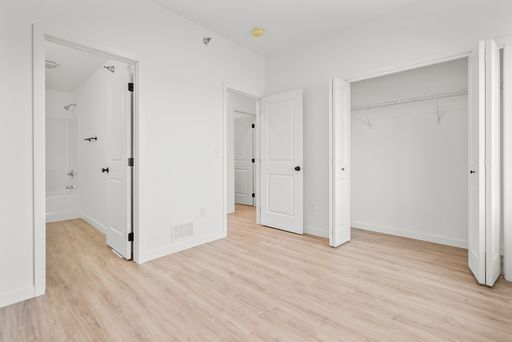 Listing photo thumbnail