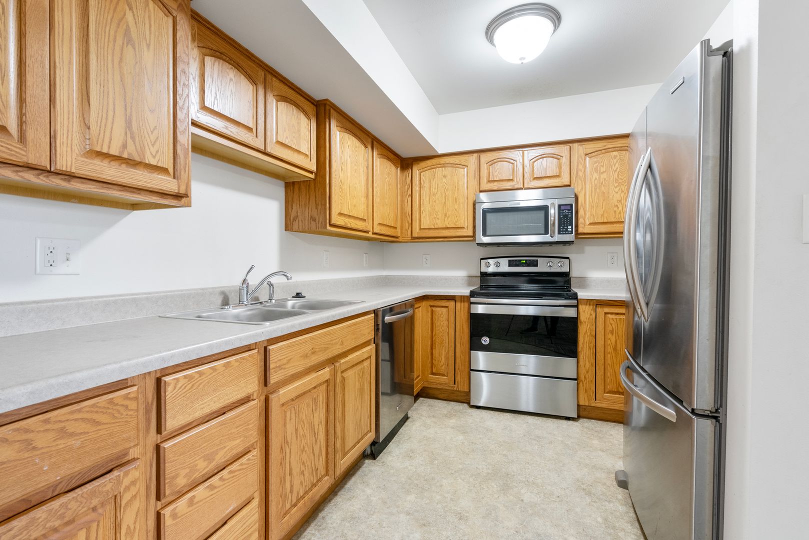 Cedar Falls Apartment: 2609 Olive St