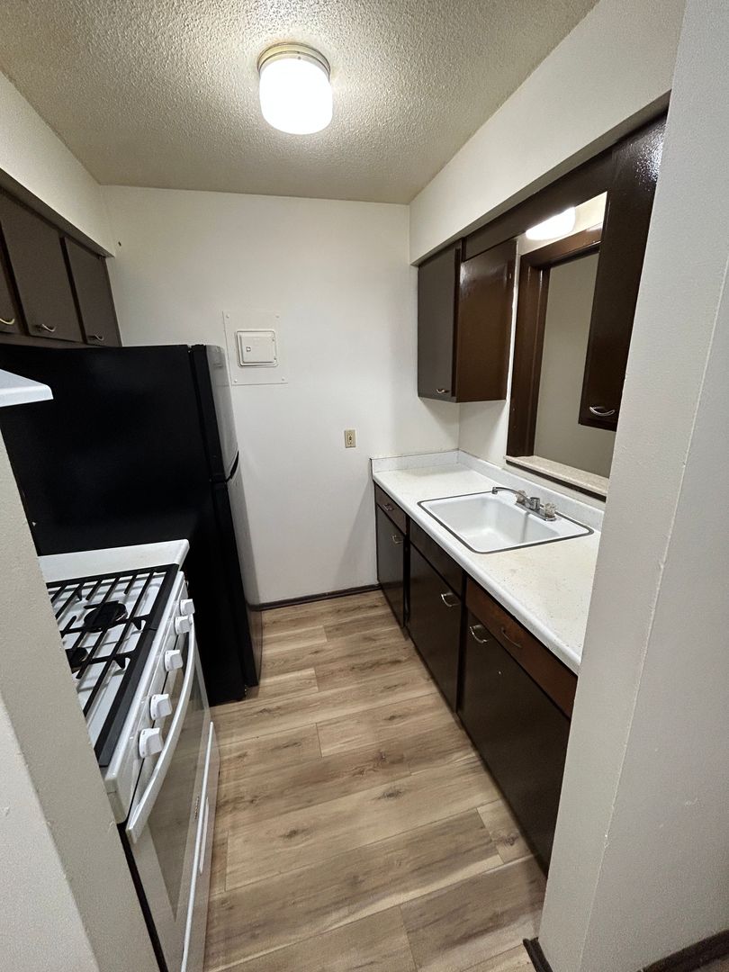 Waterloo Apartment: 791 Russell Rd