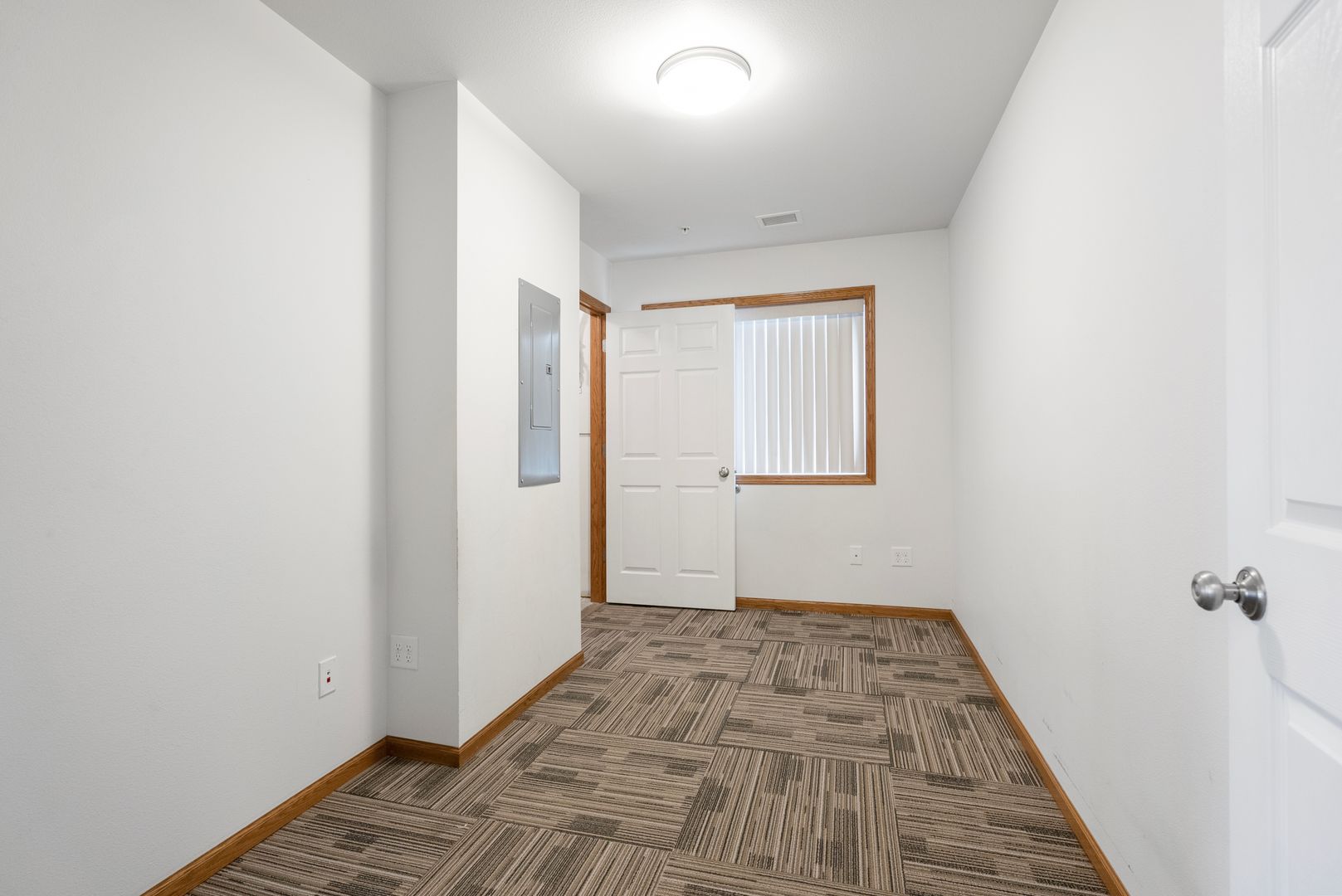 Cedar Falls Apartment: 2609 Olive St