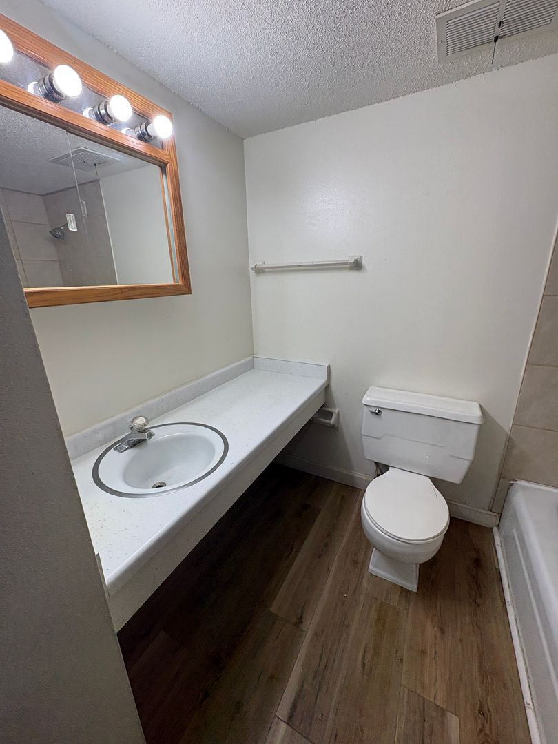 791 Russell Rd 6 of 8