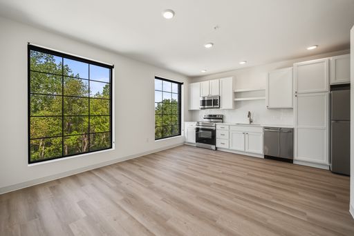 West Light - 1-Bedroom 1-Bathroom, C-1