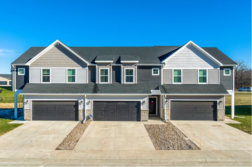 Grand Valley Townhomes – photo 1