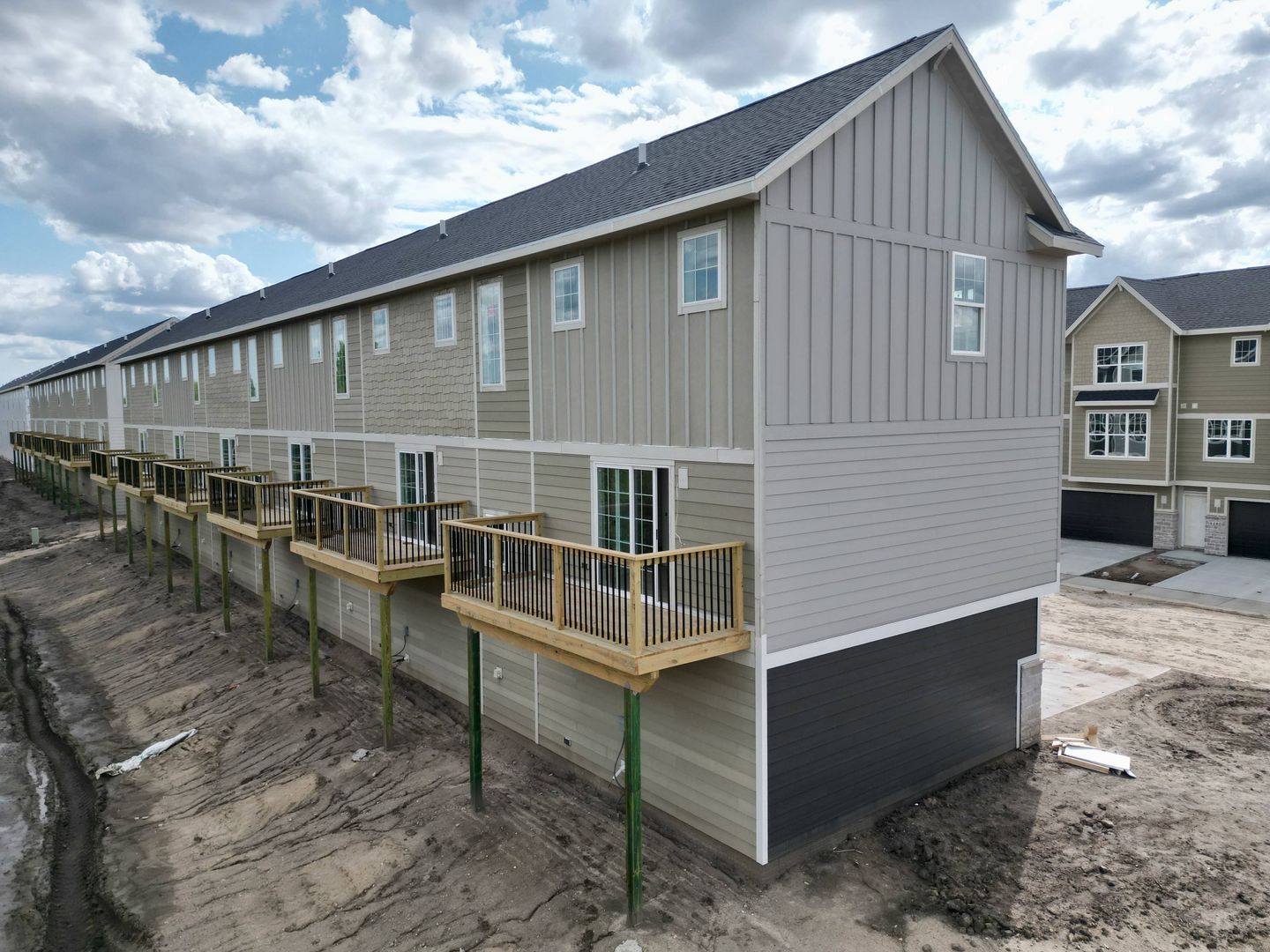 Urbandale Apartment: 4400 154th Street