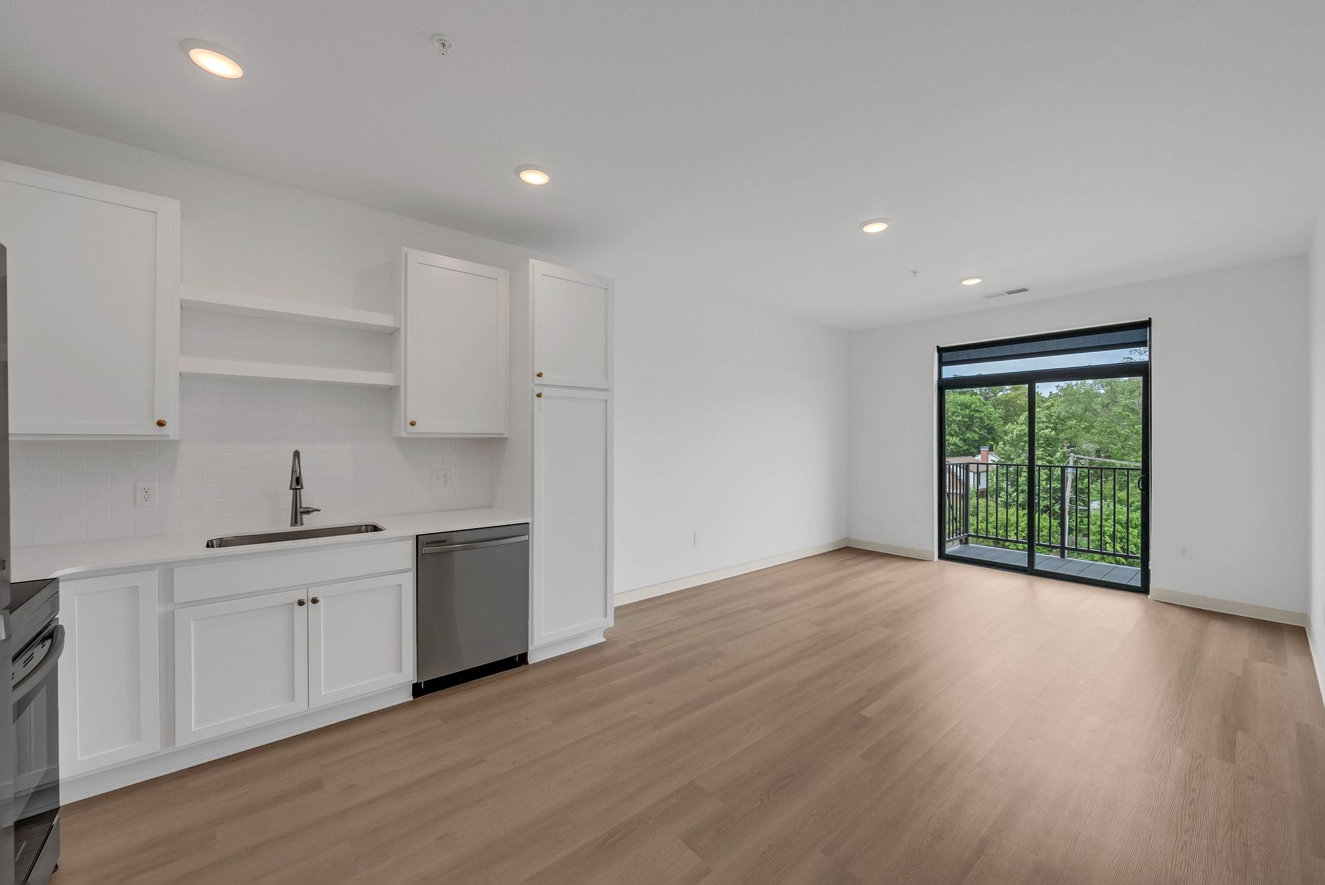 Windsor Heights Apartment: 1148 63rd Street