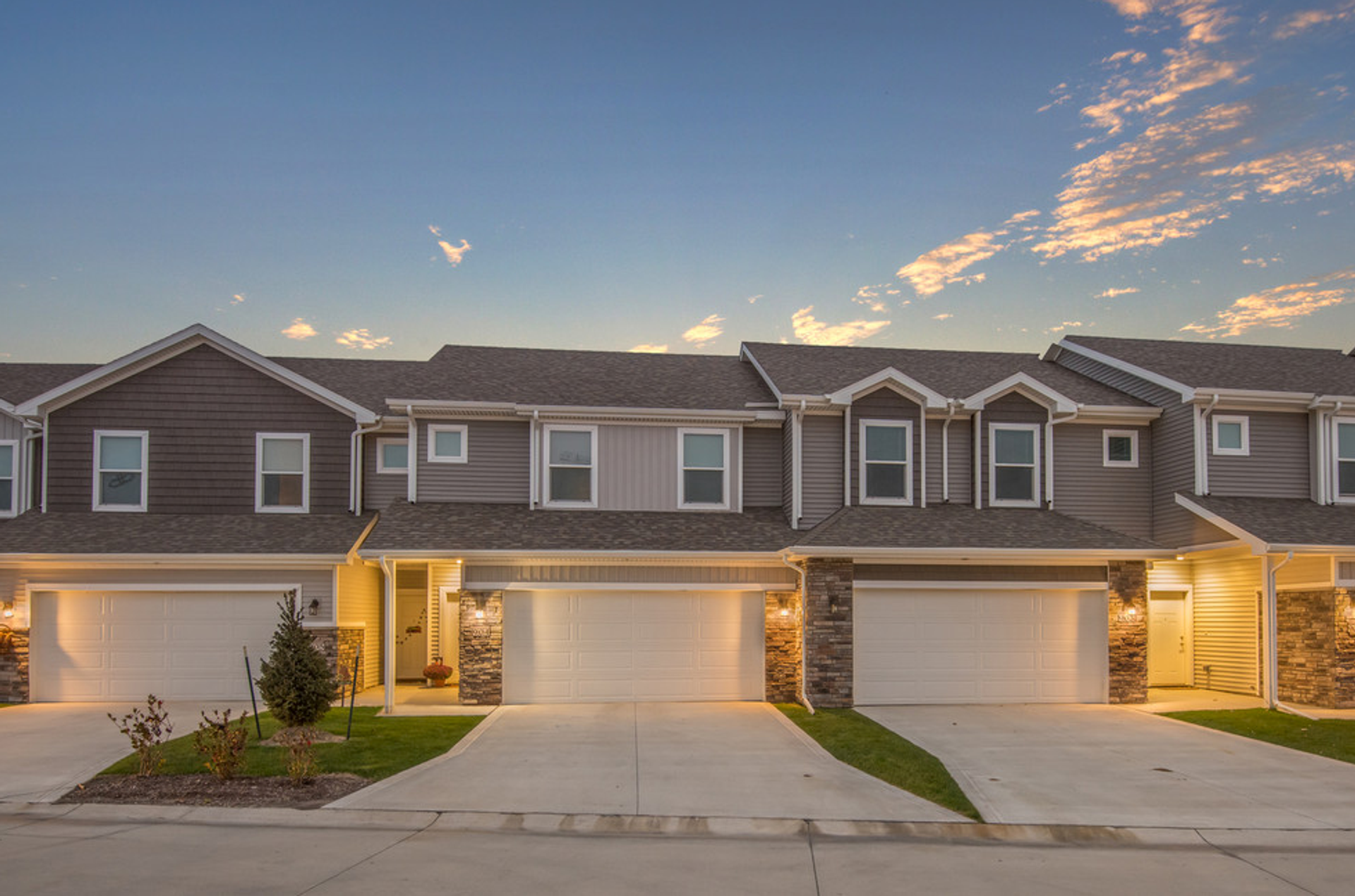 West Des Moines Townhome: 1655 98th St