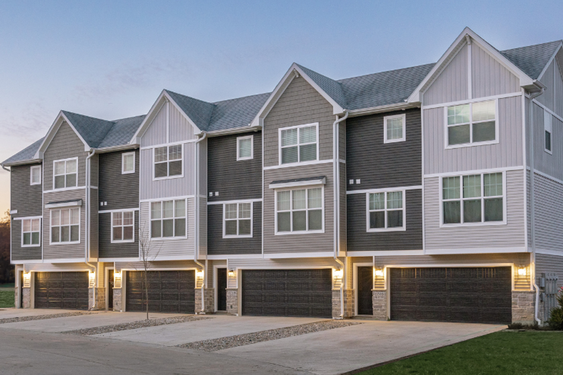 West Des Moines Apartment: 1747 S. Telluride St.