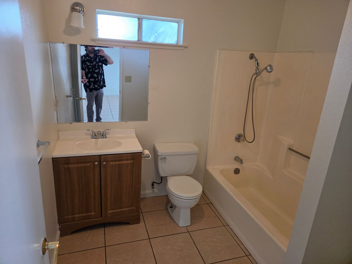 Oakdale Apartment: 419 South Church Ave