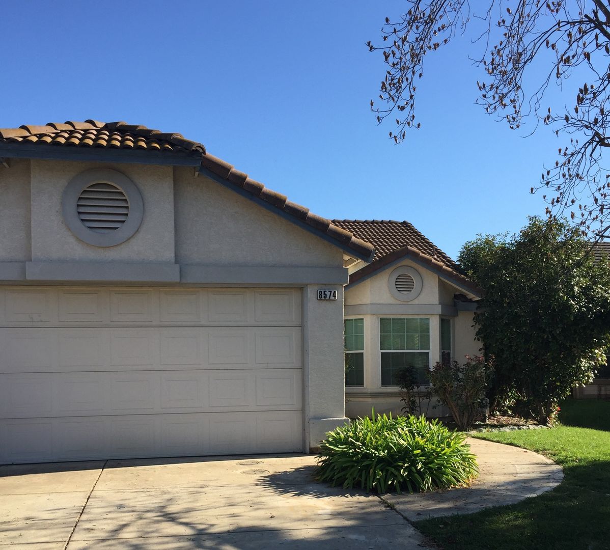 Elk Grove House: 8574 Summer Knoll Way