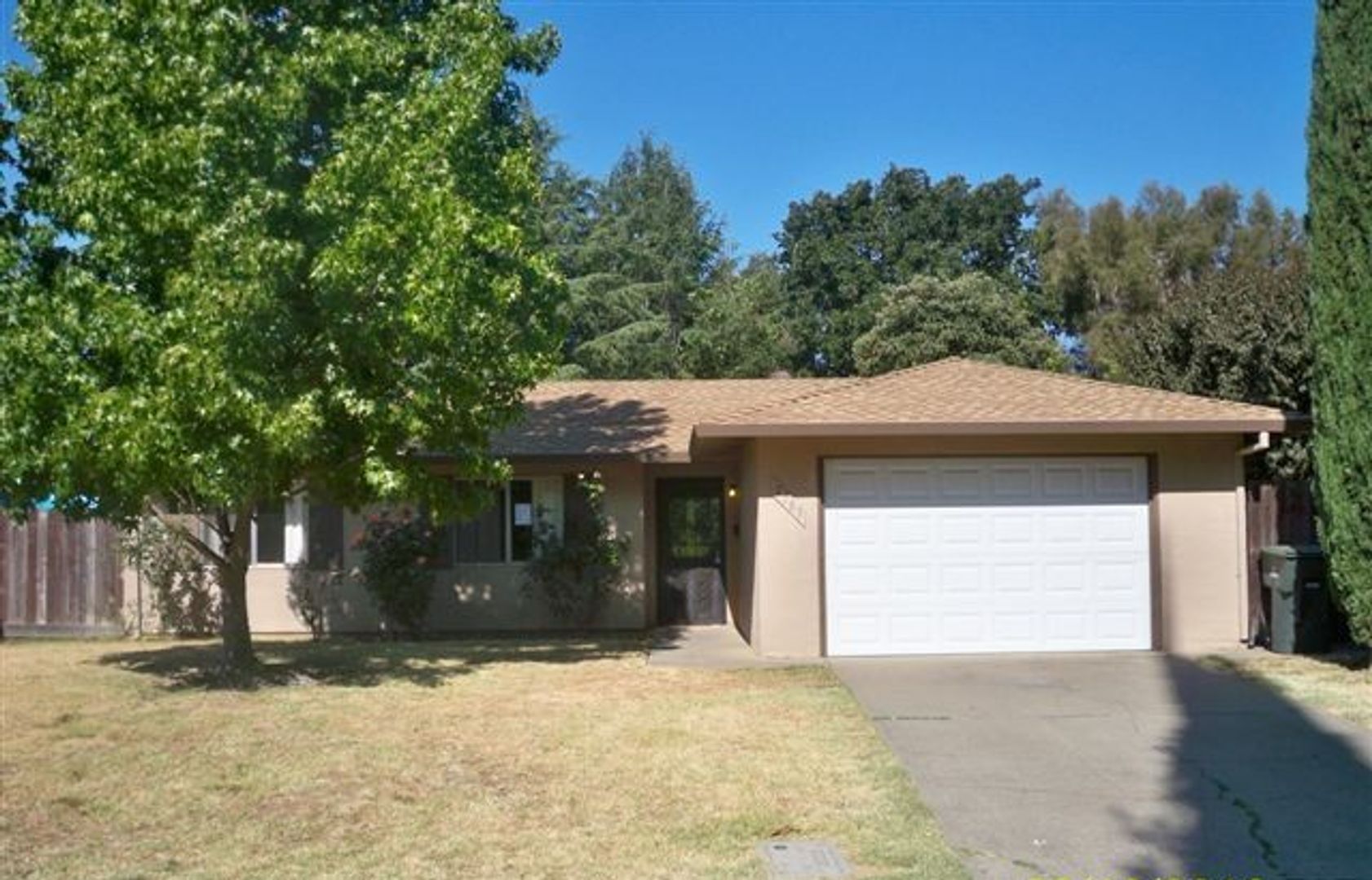 Sacramento House: 2783 Glen Arven Way