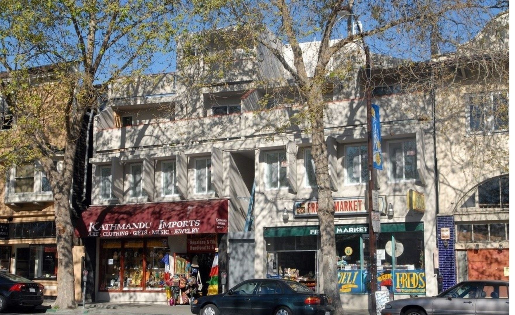 Berkeley Apartment: 2510 Regent Street