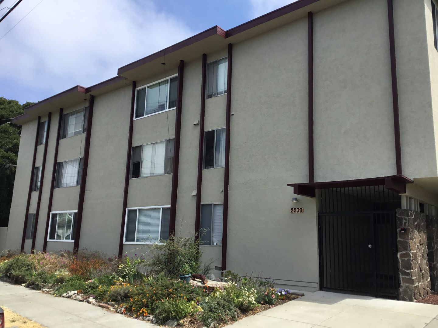 Berkeley Apartment: 2233 Grant Street