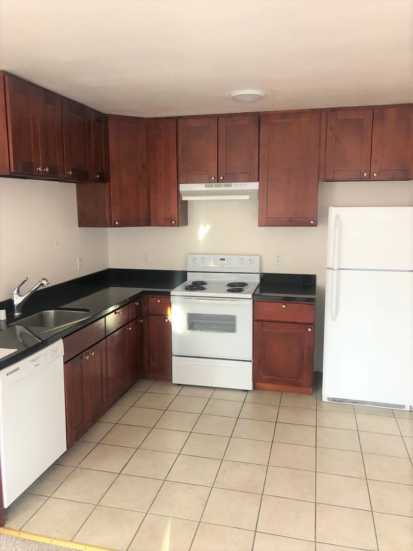 Berkeley Apartment: 2510 Regent Street