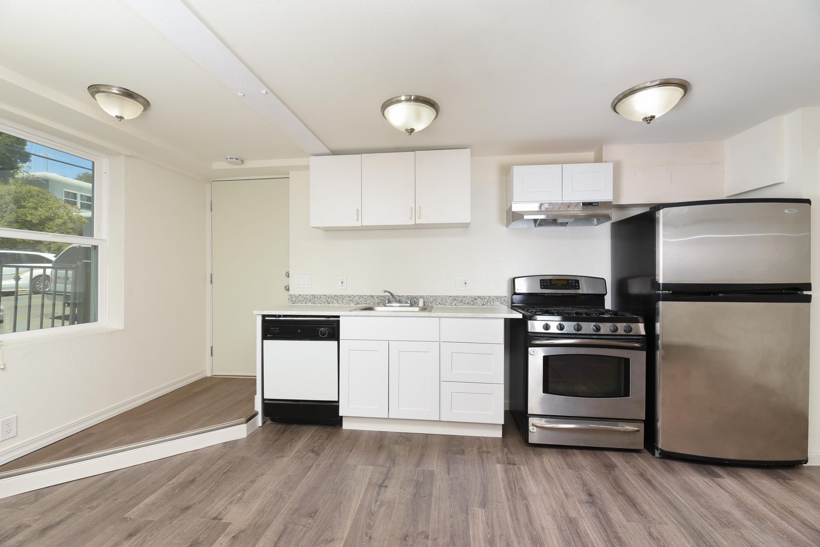 Berkeley Apartment: 2801 College Ave