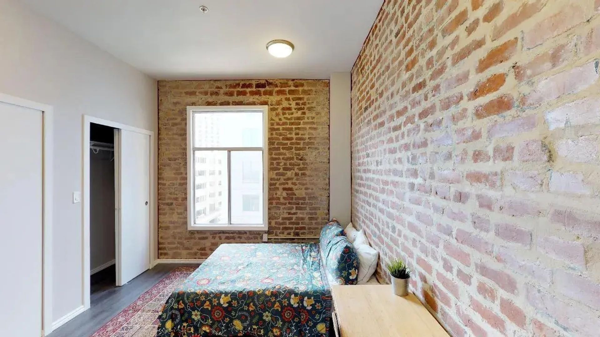 Oakland Apartment: 392 11th St