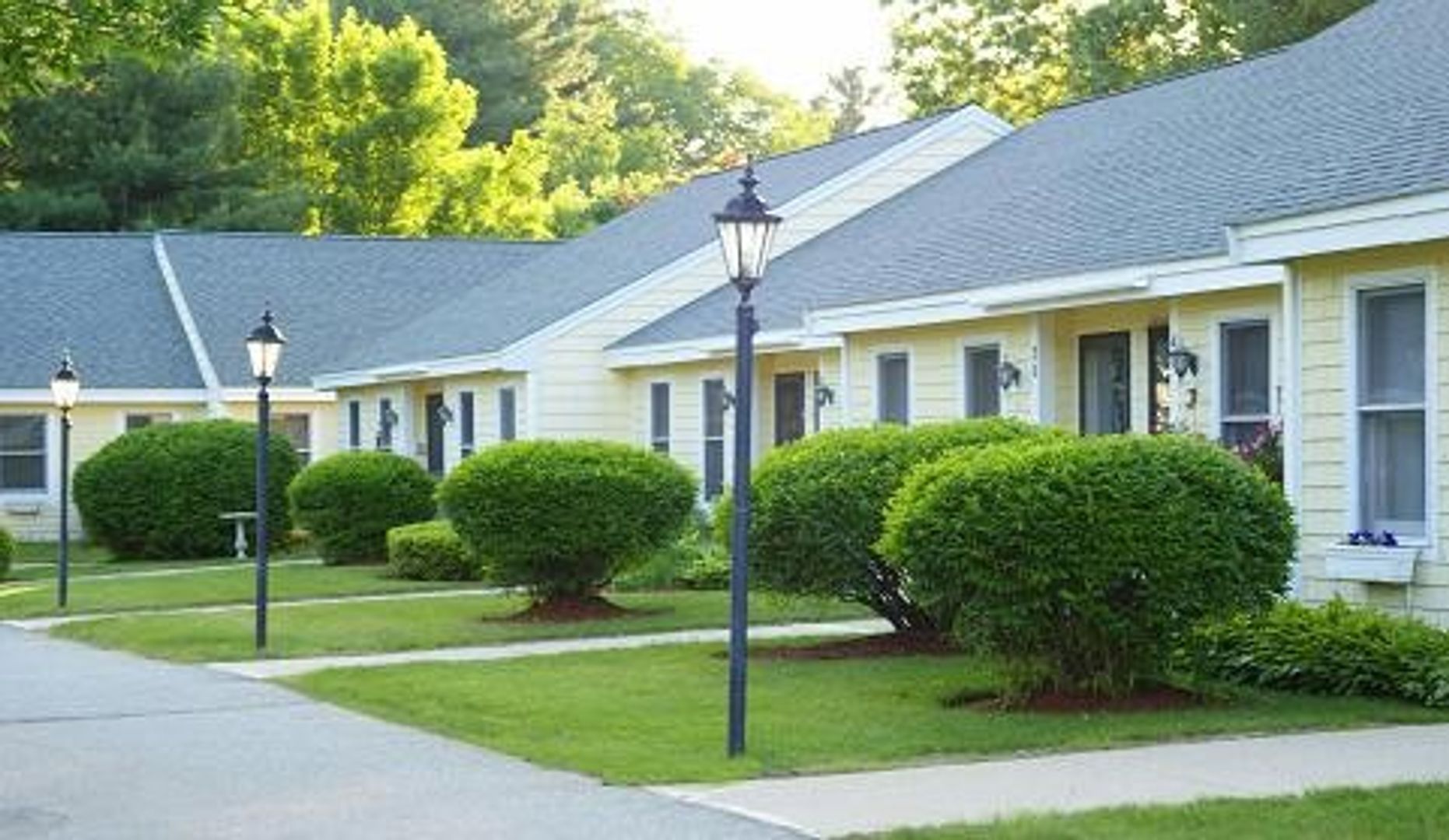 Bedford Apartment: 37 Ridgewood Road