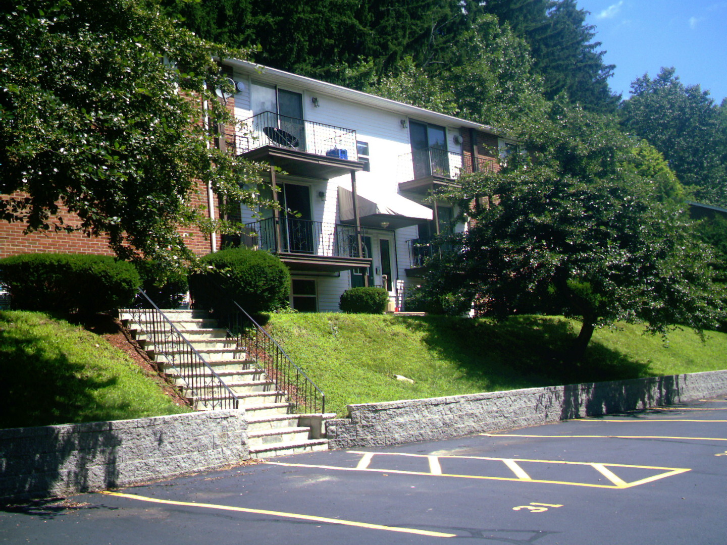 Dover Apartment: 1 High Ridge Drive