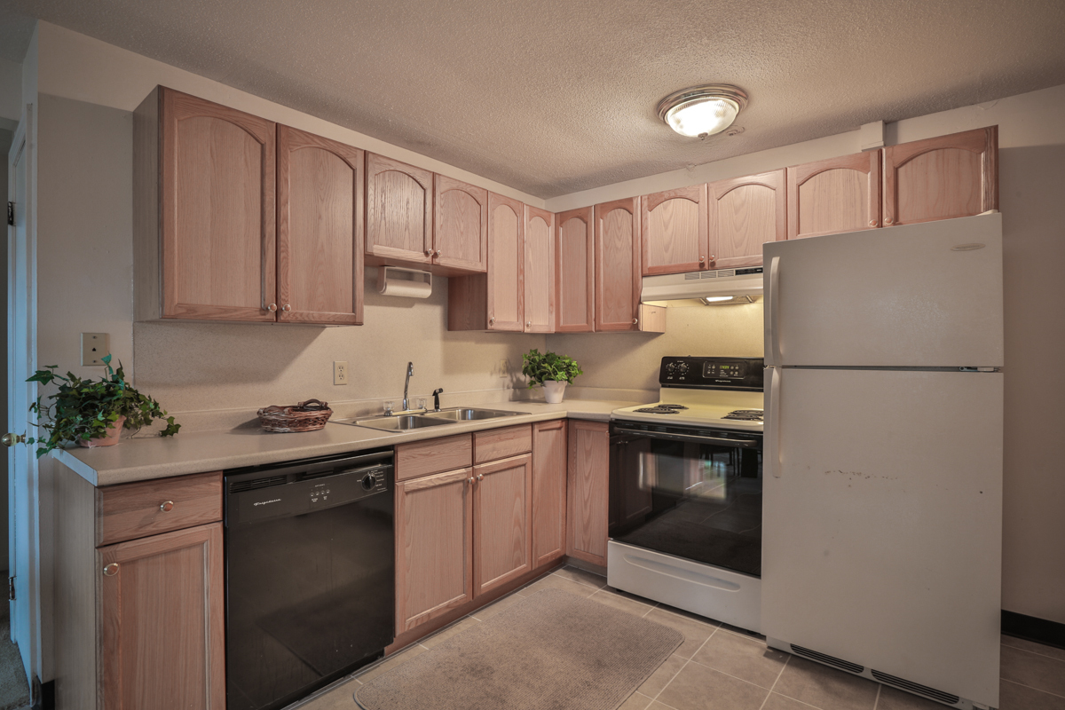 Hudson Apartment: Charles & Cross Streets