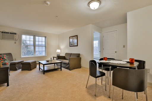 The Residence at Summit Pointe - Offering 2 & 3 br units in Manchester, NH – photo 1