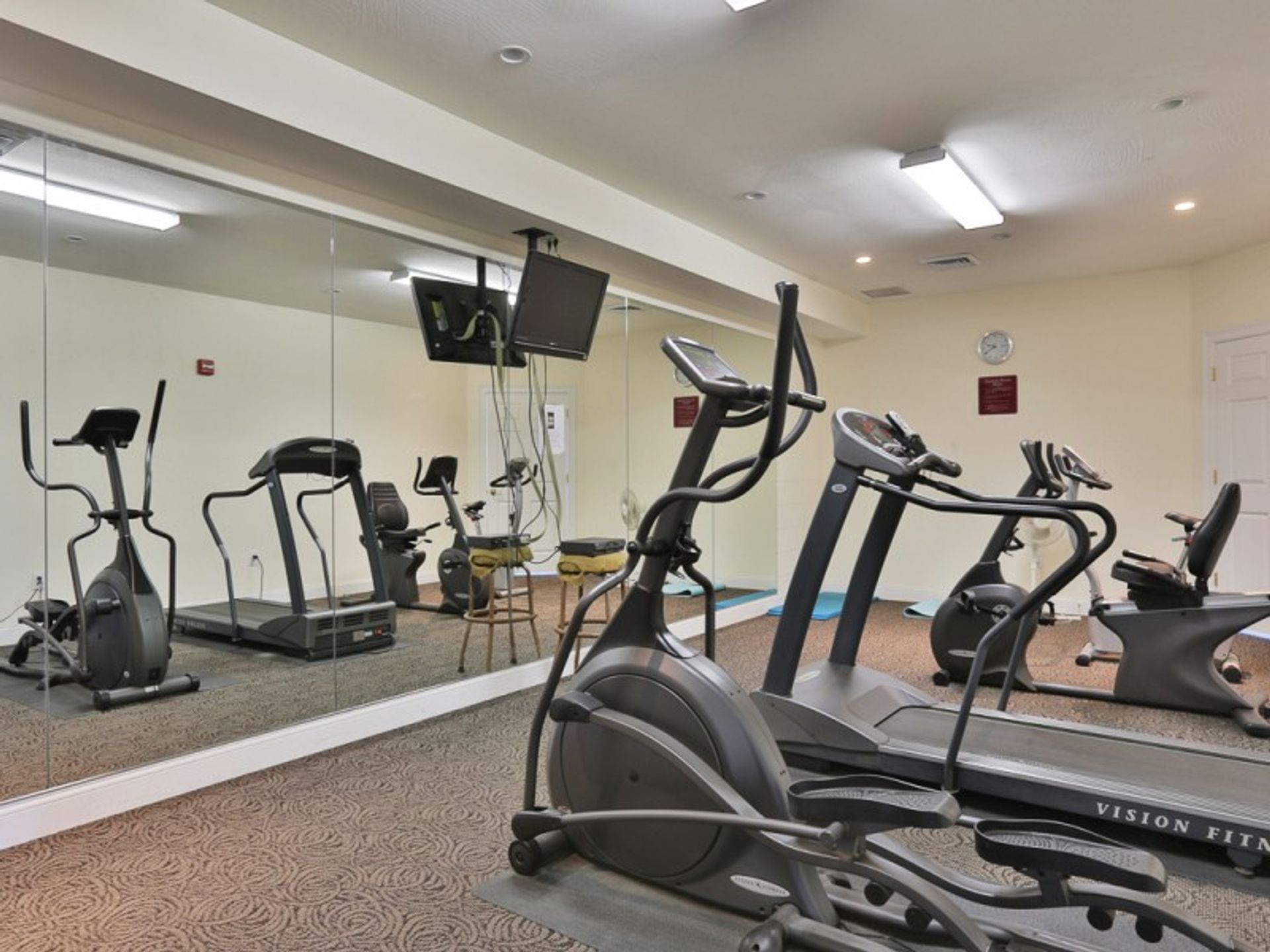 Merrimack Apartment: 13 Hummingbird Lane