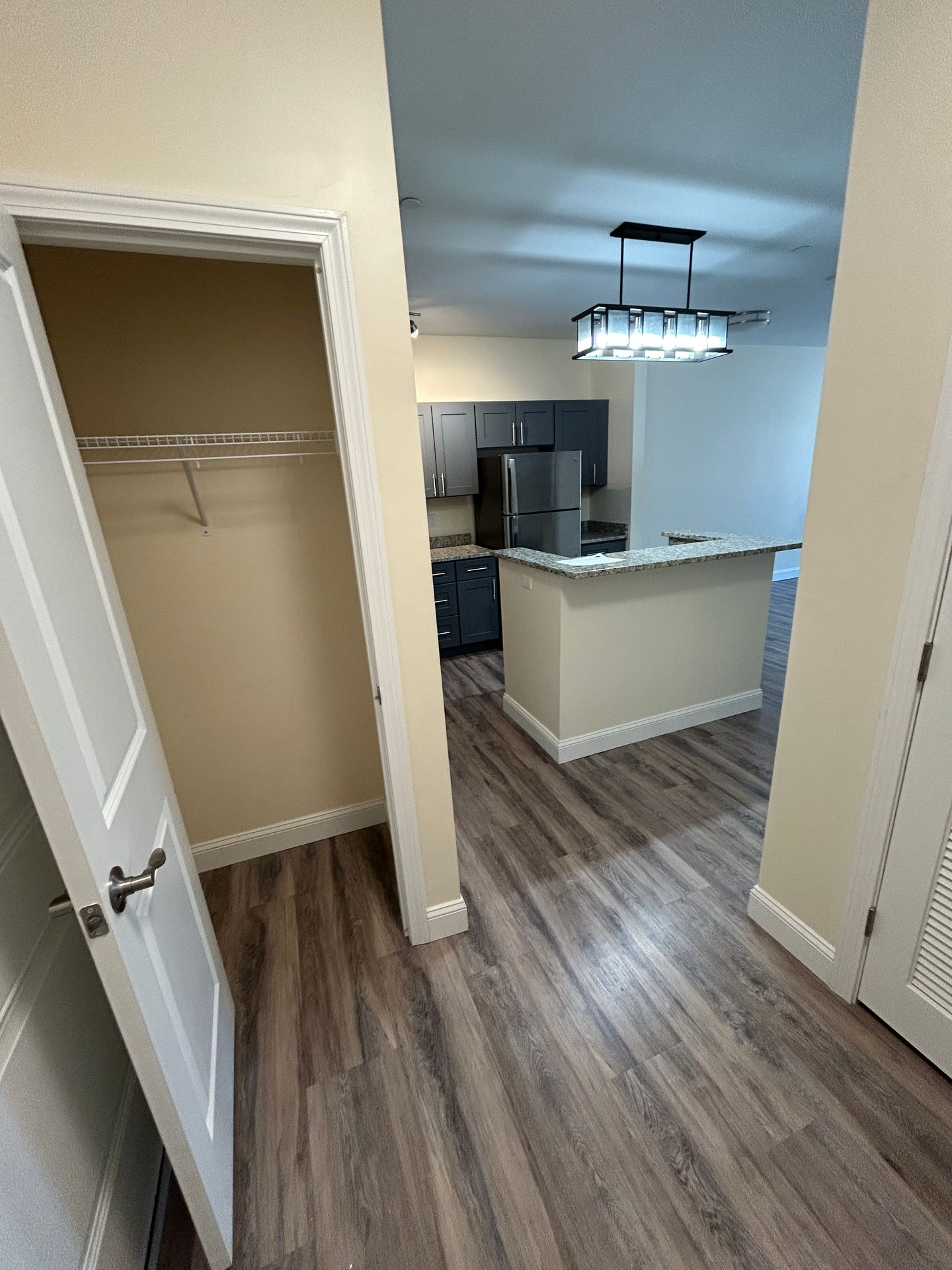 Merrimack Apartment: 366 Daniel Webster Highway