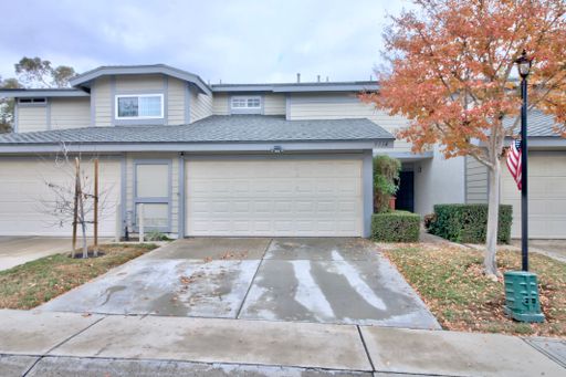 933 Lucas Place, Unit B – photo 1
