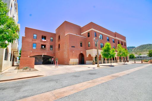 42081 3rd St, 213 – photo 1