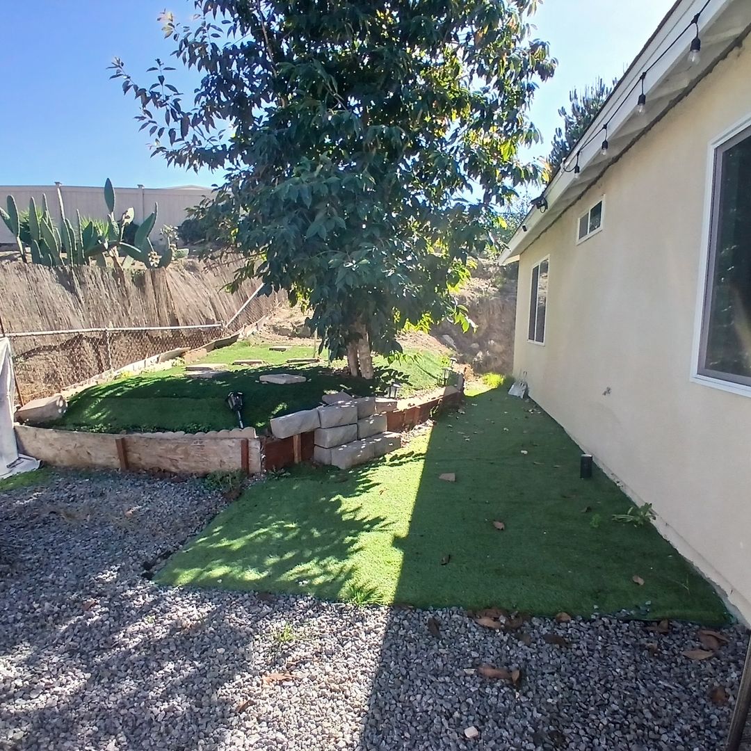 San Diego House: 5833 Greycourt Ave