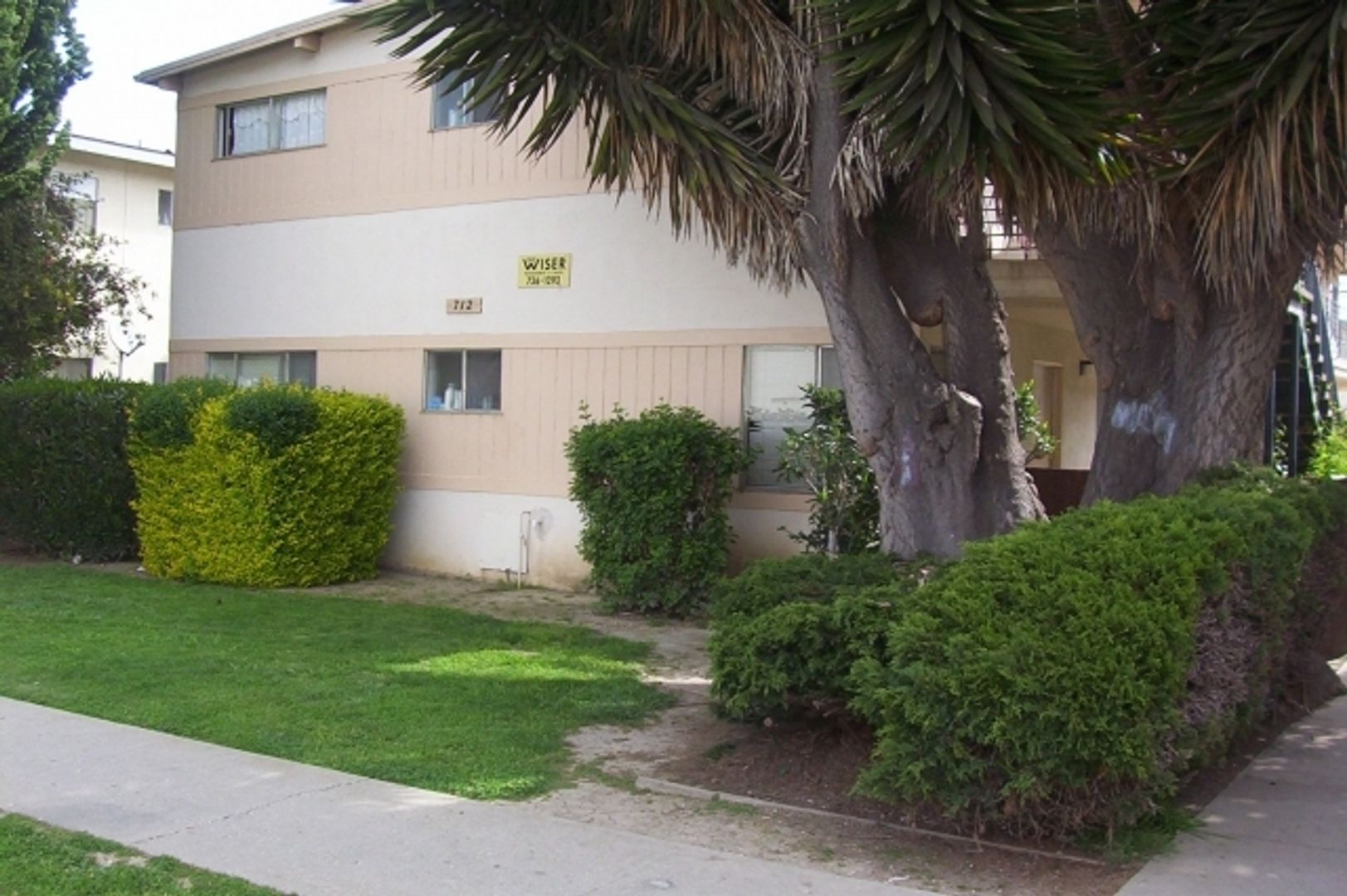 Lompoc Apartment: 708-712 North G Street