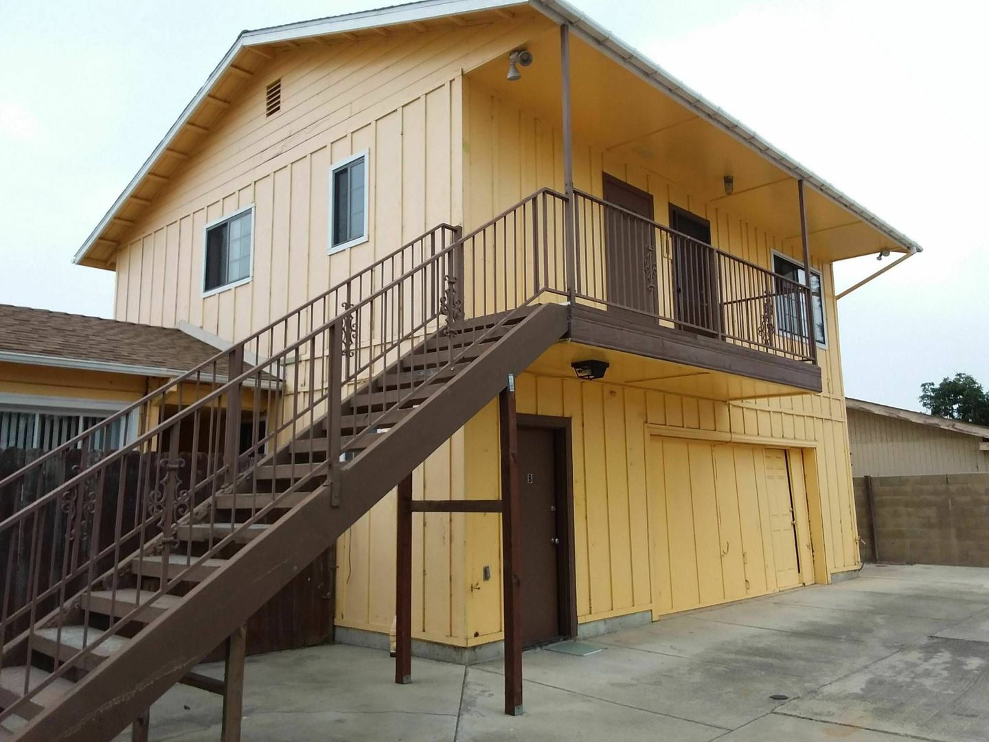 Arroyo Grande Apartment: 121 & 123 Poole Street