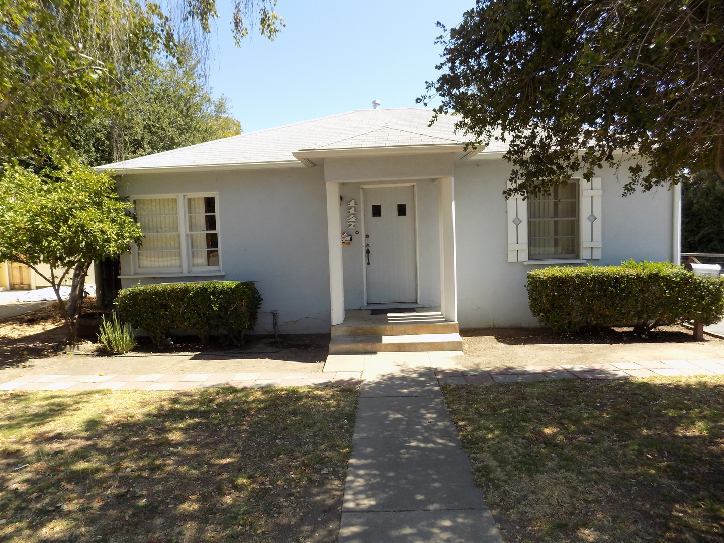 San Luis Obispo Apartment: 1145 & 1147 Montalban