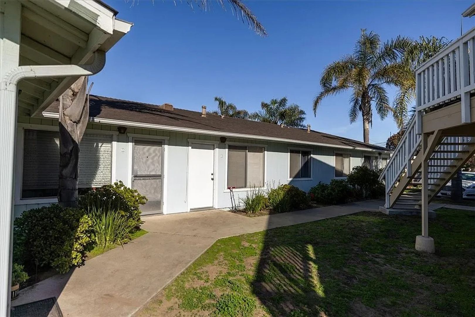 Oceano Apartment: 1460, 1470,  1480 & 1490 S. 13th St.