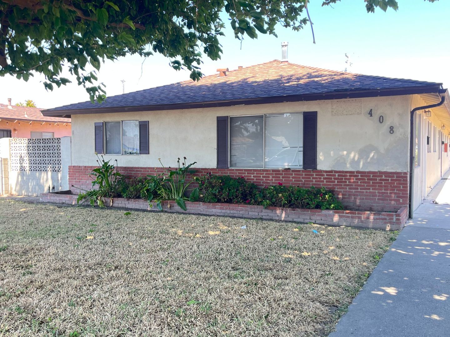Lompoc Apartment: 408 North M Street