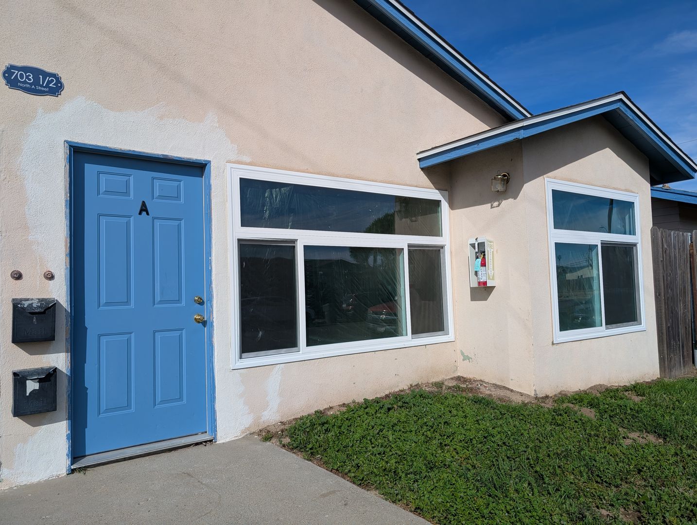 Lompoc Apartment: 703 1/2 North A St