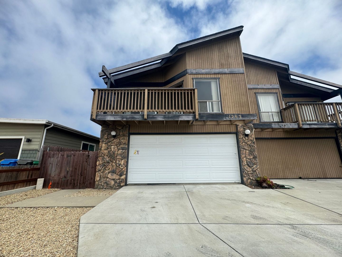 Grover Beach Apartment: 1283 & 1285 S. 16 Th Street