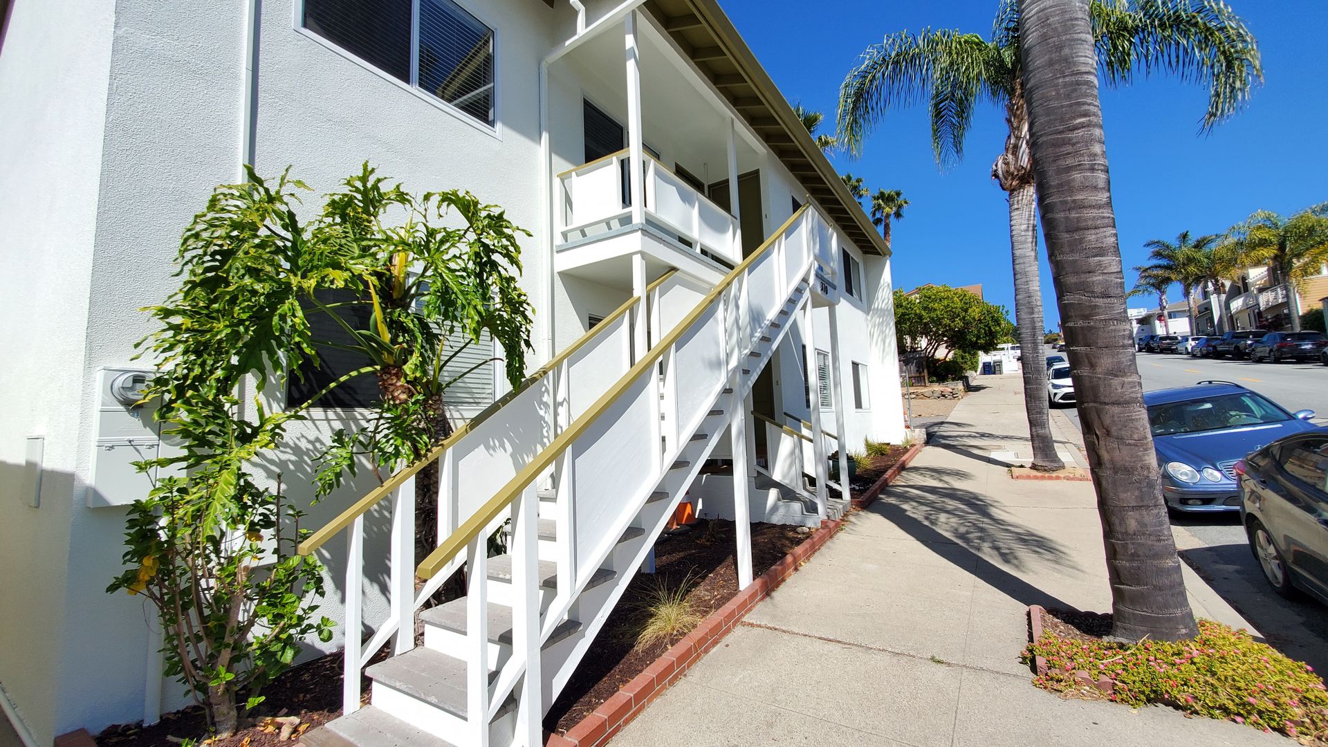Avila Beach Apartment: 102 San Miguel & 370 1st Street