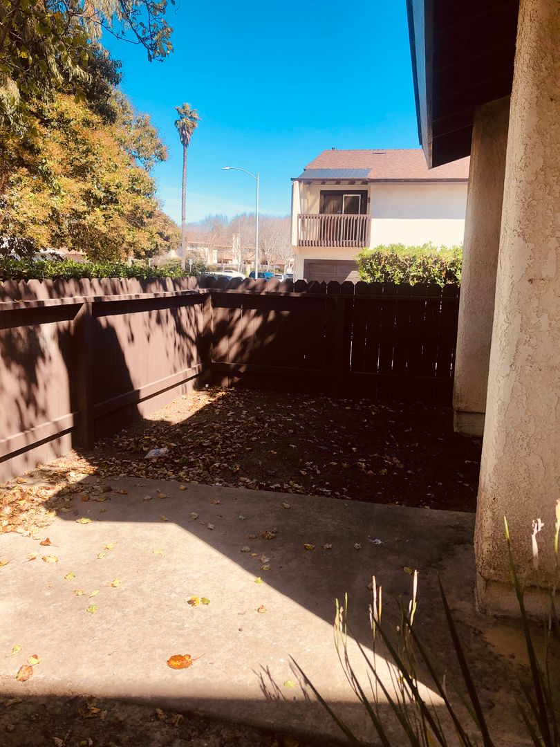 Lompoc House: 1314 West Apricot Avenue