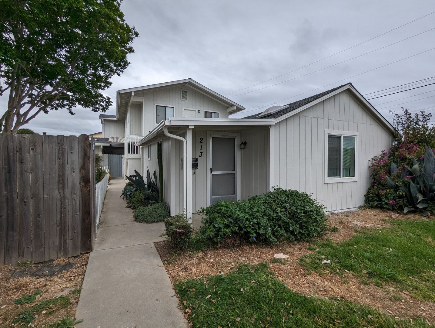 Lompoc Apartment: 205-215 E Maple Ave