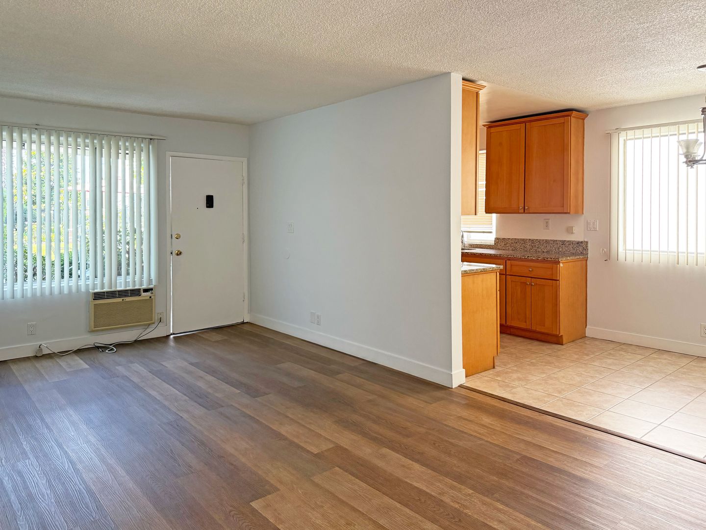 Arcadia Apartment: 823-825 Fairview Avenue