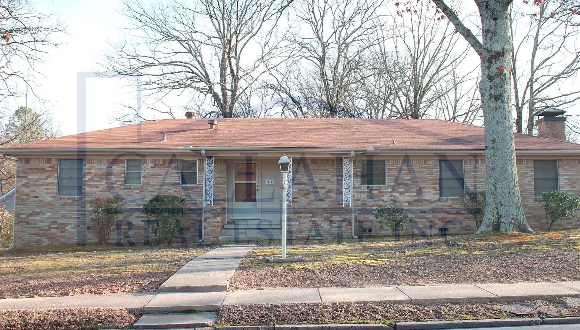 Sherwood House: 401 Country Club Rd