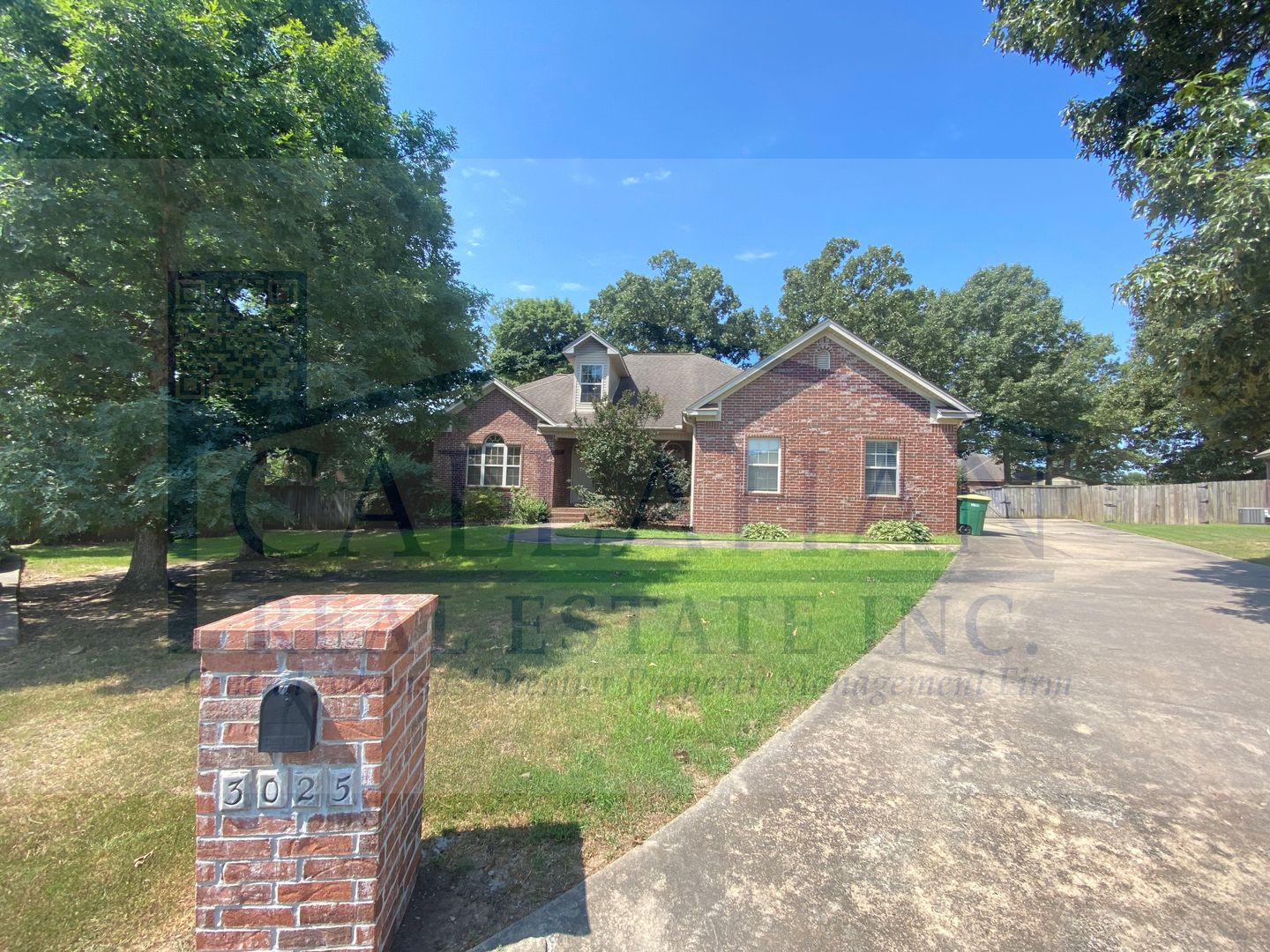 Sherwood House: 3025 Gemstone Dr