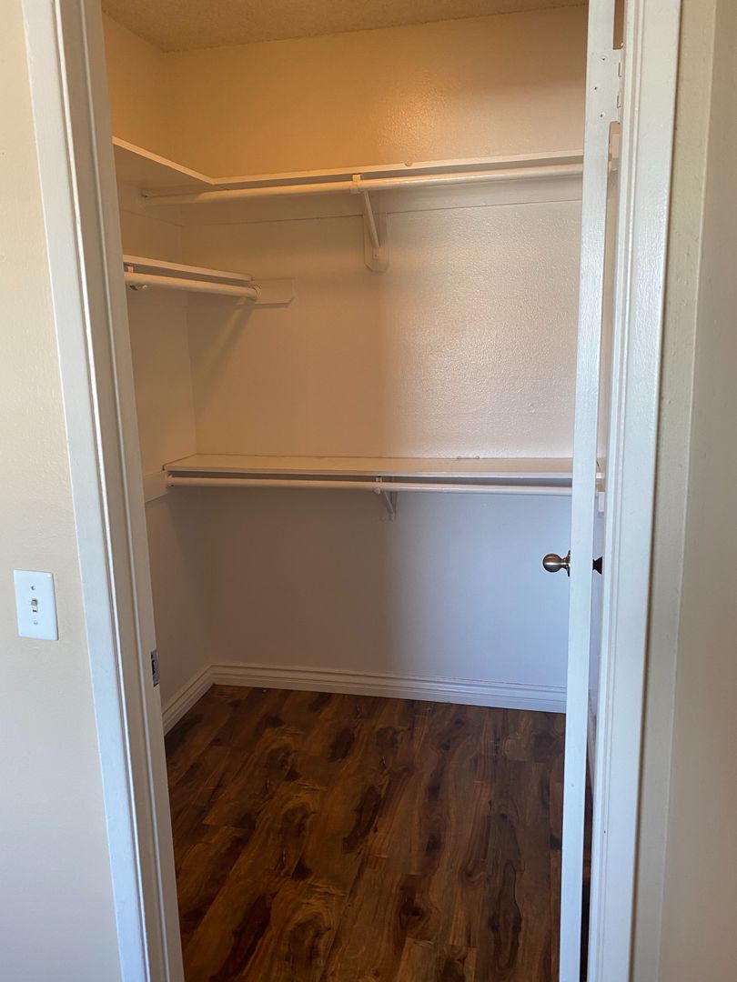 Vista Apartment: 1370 Calle Jules