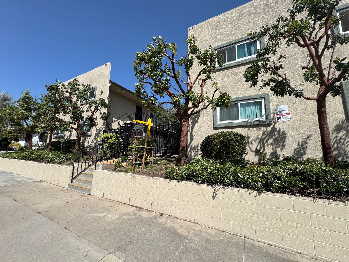 Santa Paula Apartment: 711 E. Pleasant Street