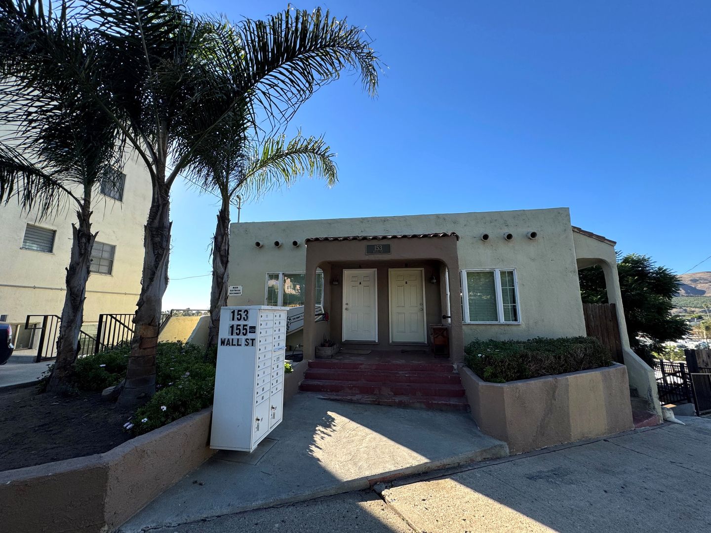 Ventura Apartment: 153 Wall Street