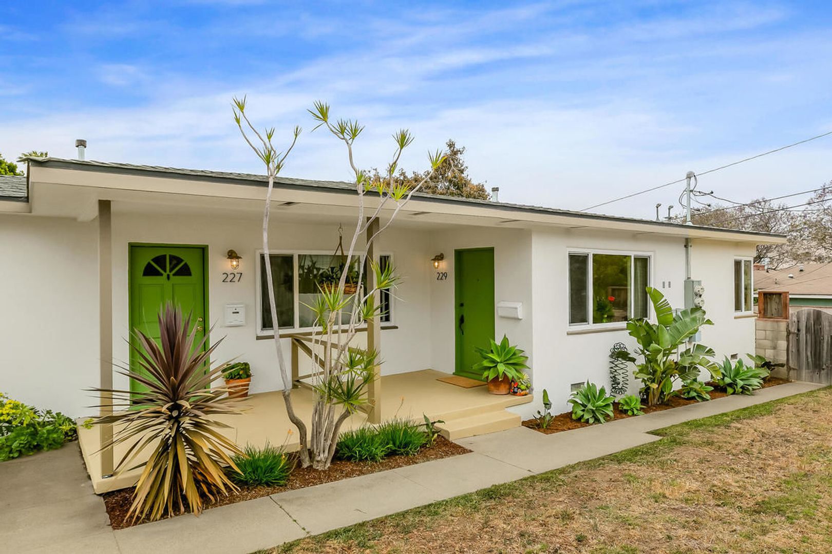 Ventura Apartment: 225-229 Lynn Drive