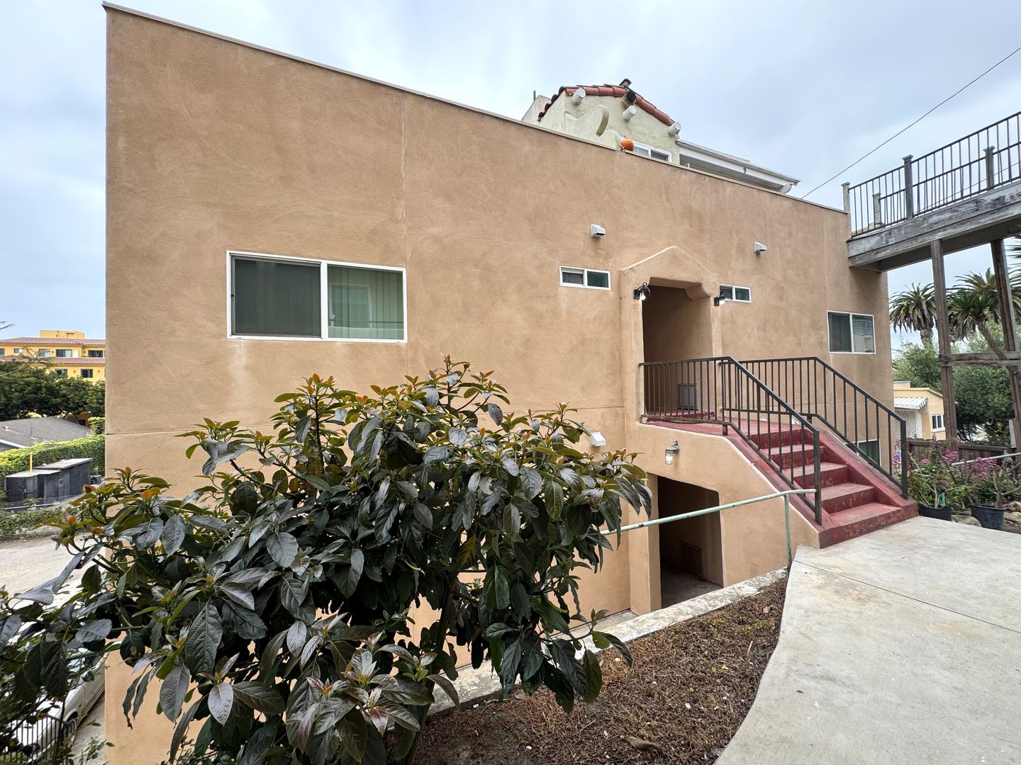 Ventura Apartment: 155 Wall Street