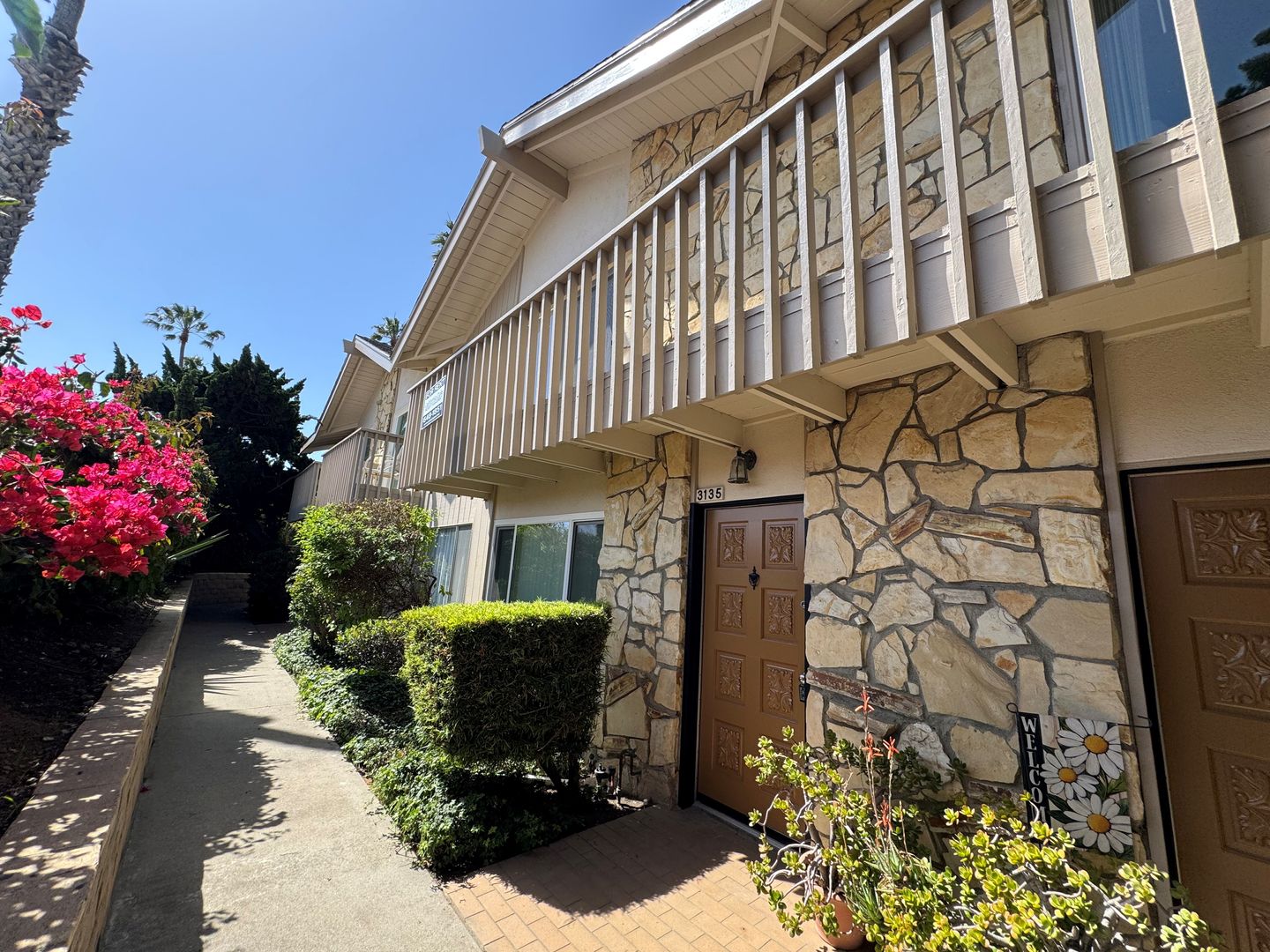 Ventura House: 3135 Harbor Blvd.