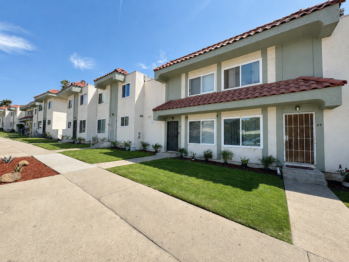 Ventura Apartment: 50-96 Dakota
