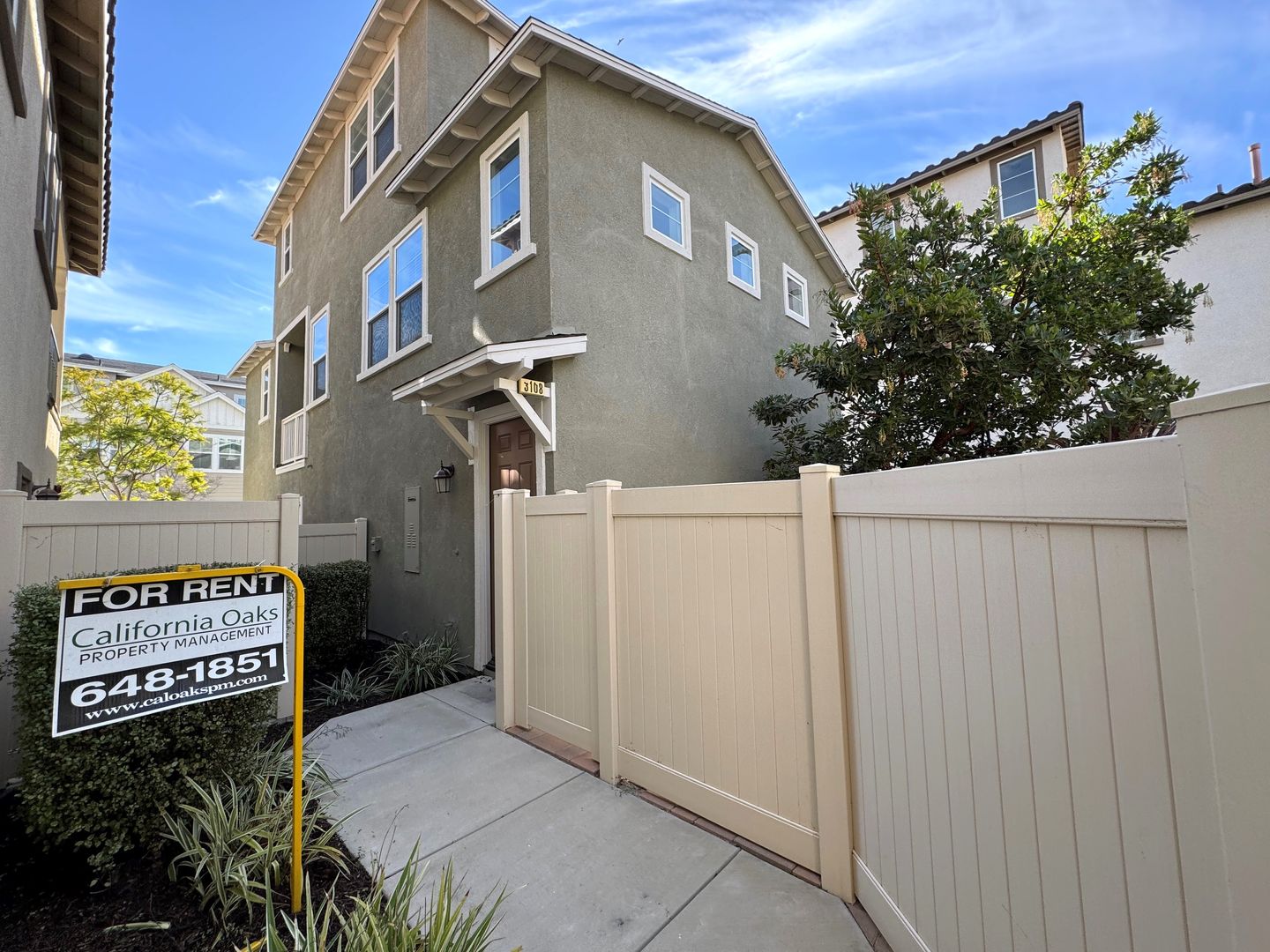 Oxnard House: 3108 Lisbon Lane