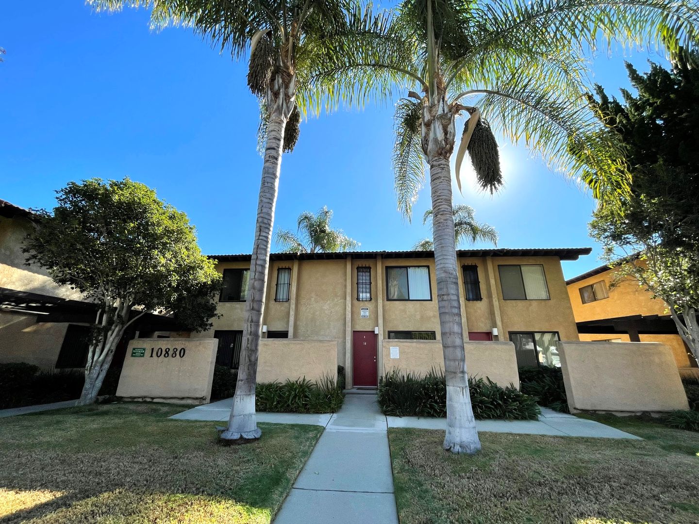 Ventura Apartment: 10855 & 10880 Del Norte